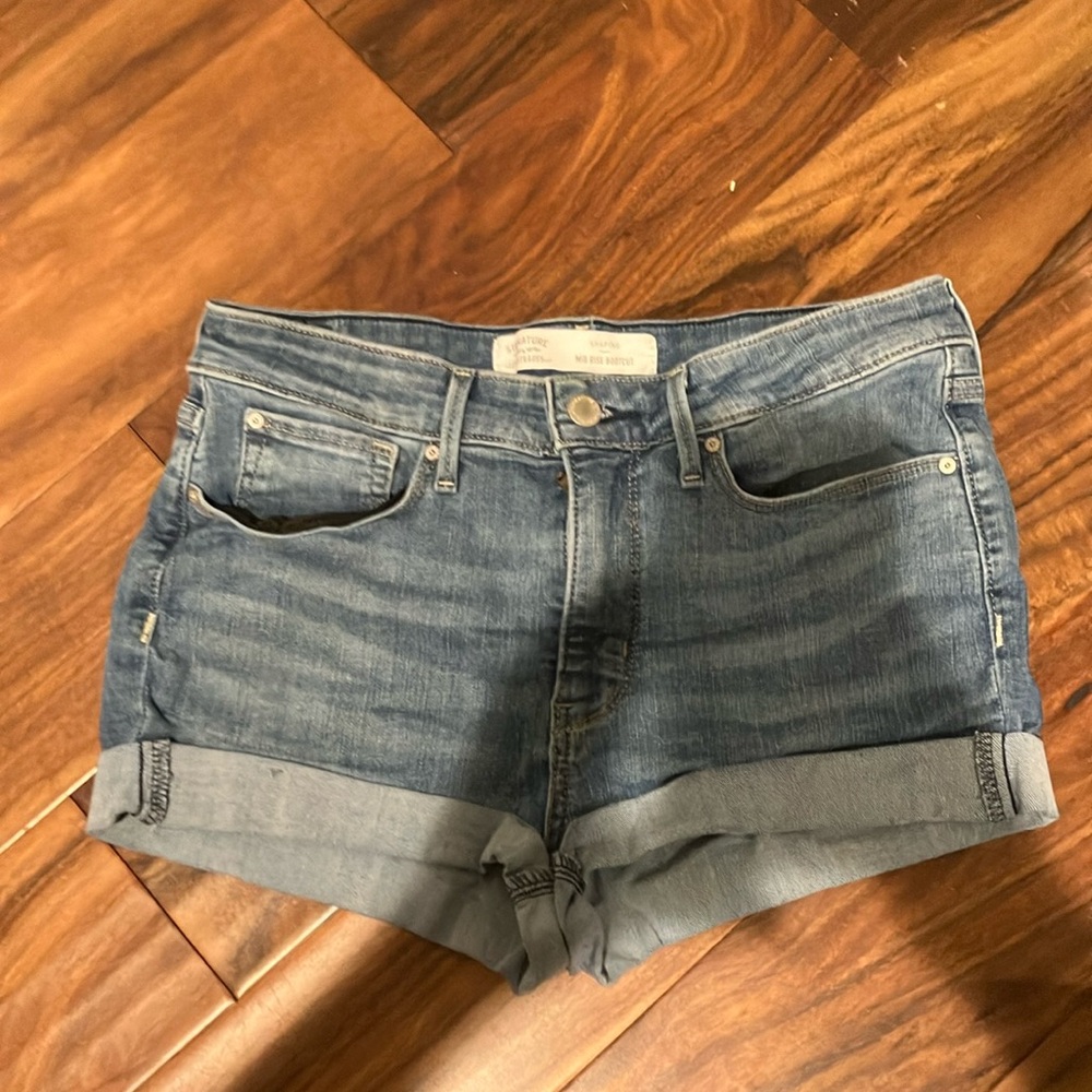 levi shorts